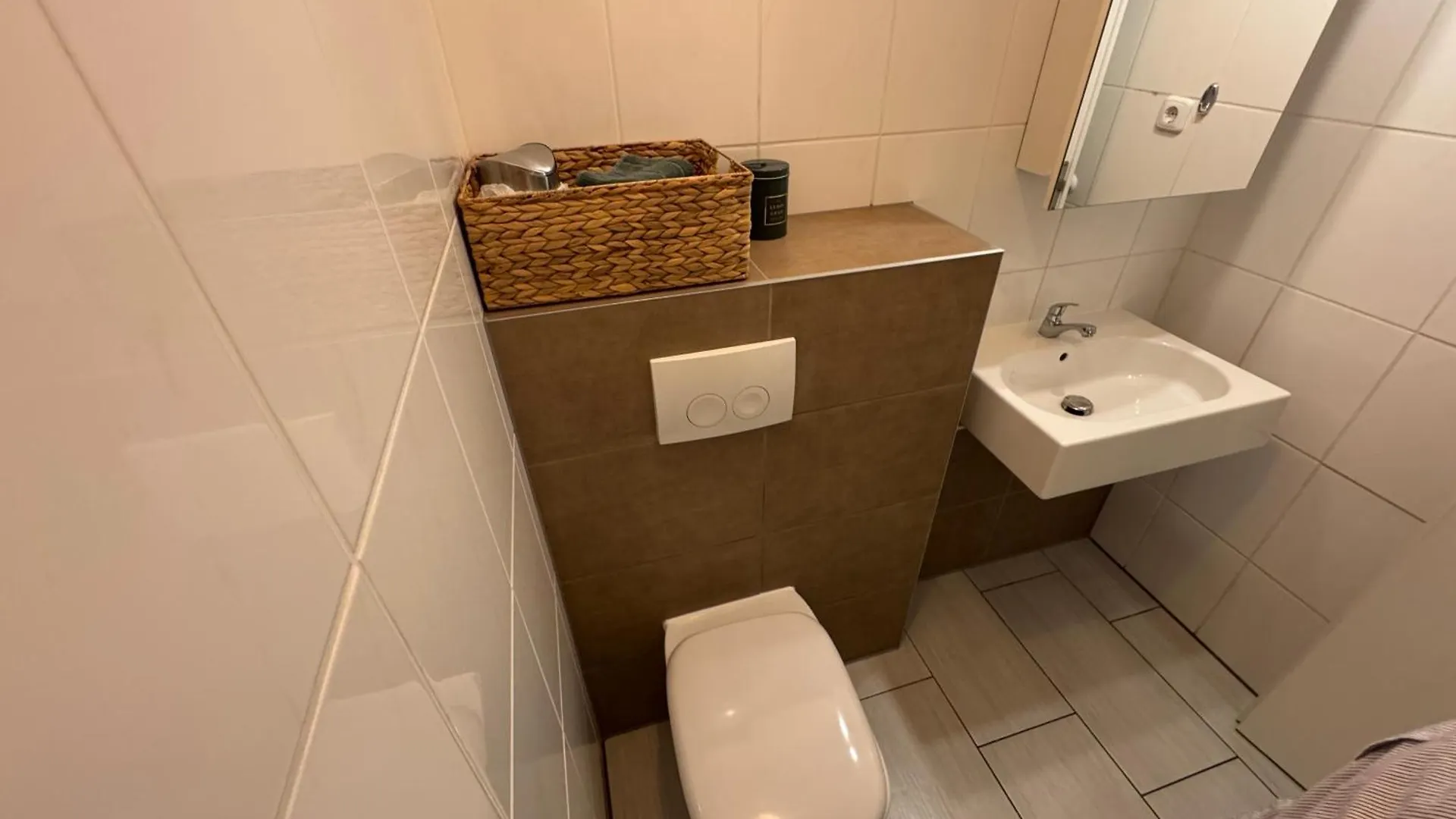 Appartement Altstadtoase An Der Marientormauer Neurenberg
